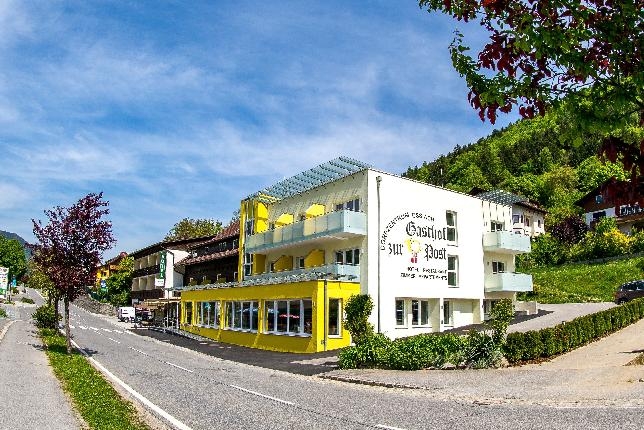 Hotel Zur Post Montagna Austria
